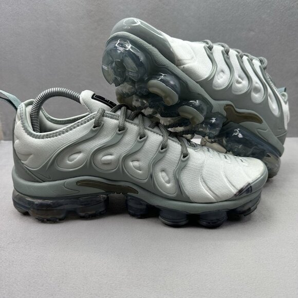 Womens Size 10 Nike Air VaporMax Plus Shoes Mica Green Athletic Running Sneakers - Picture 5 of 8